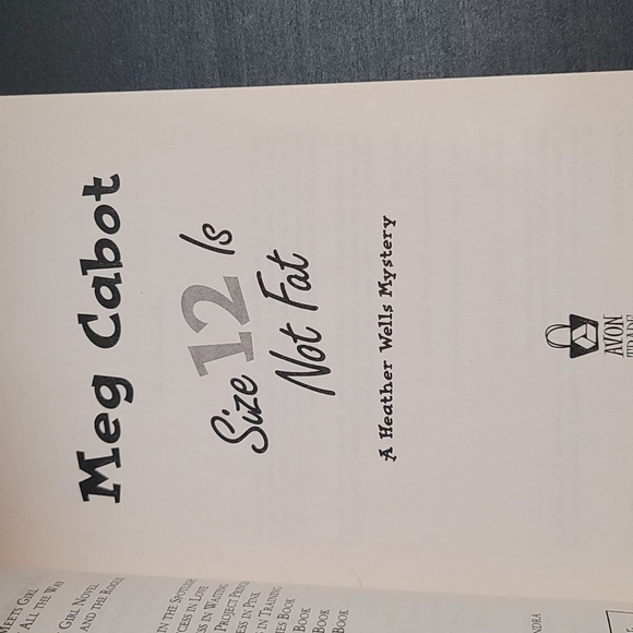 Meg Cabot - Size 12 Is Not Fat - Picture 6 of 7